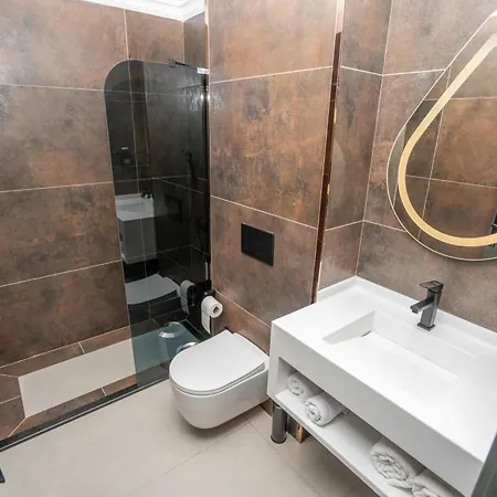 216 Ruby Hotel 4*
