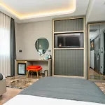 216 Ruby Hotel 4*